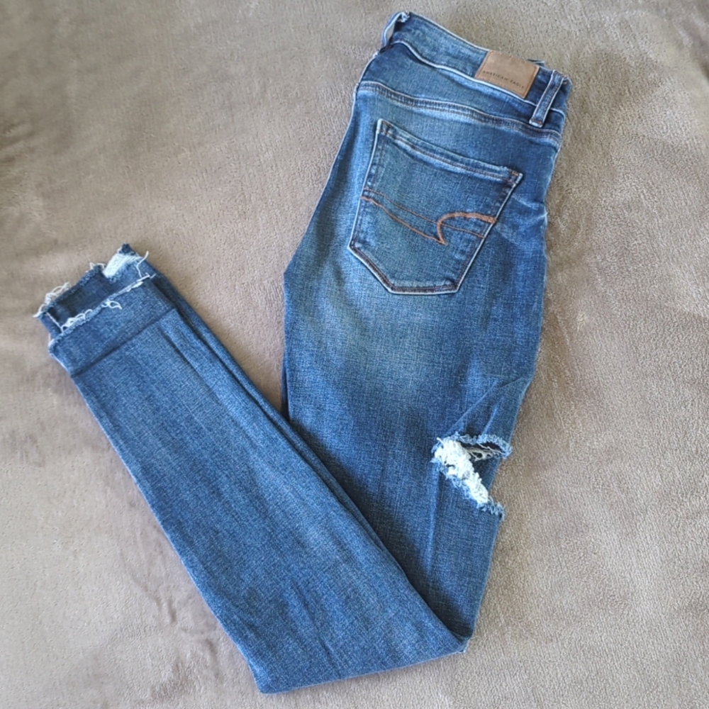 High waisted American Eagle Skinny jean
